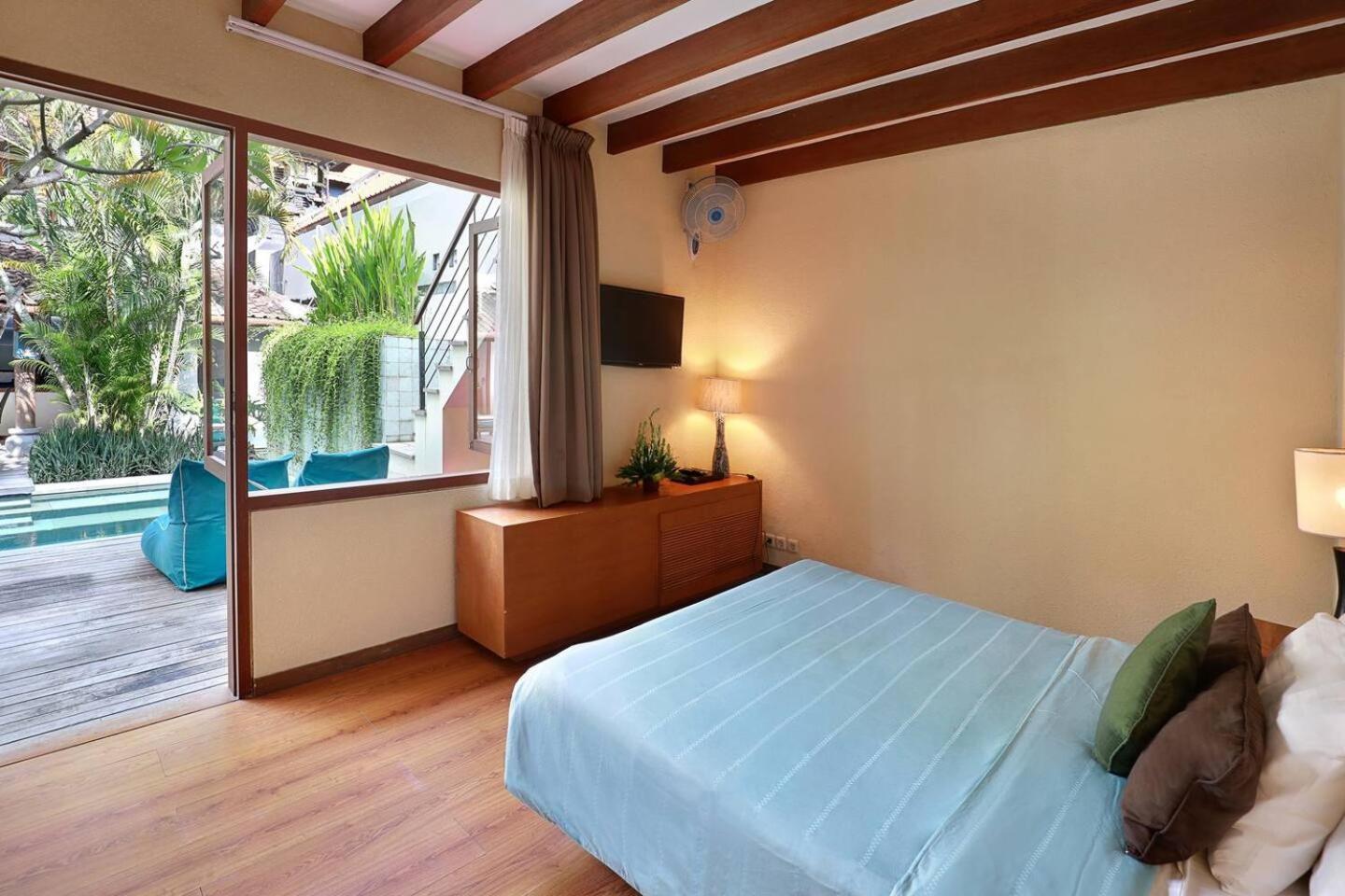 Super Value 4 Bedroom, Walk To Bintang Supermarket Seminyak  Exterior photo
